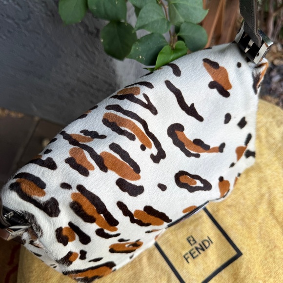 Fendi Vintage Leopard Ponyhair Mama Baguette Shoulder Bag - Picture 7 of 16